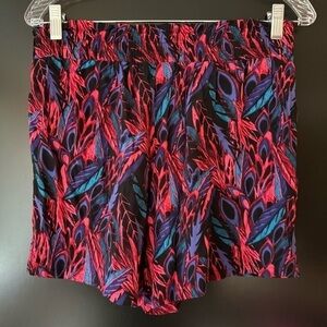 NWOT Peace & Pearls colorful lightweight shorts size small